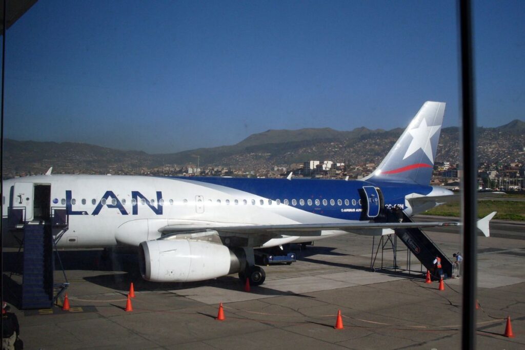 ¿Qué se necesita para viajar en avión a Perú?