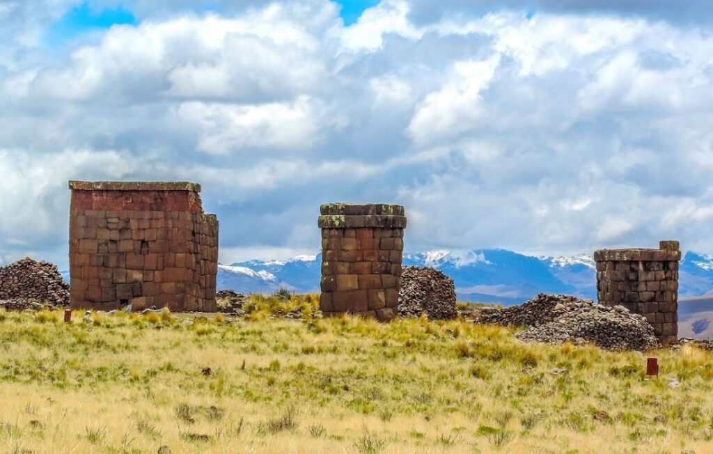 10 Mejores Lugares Turísticos de Puno – Que Ver y Hacer en Puno