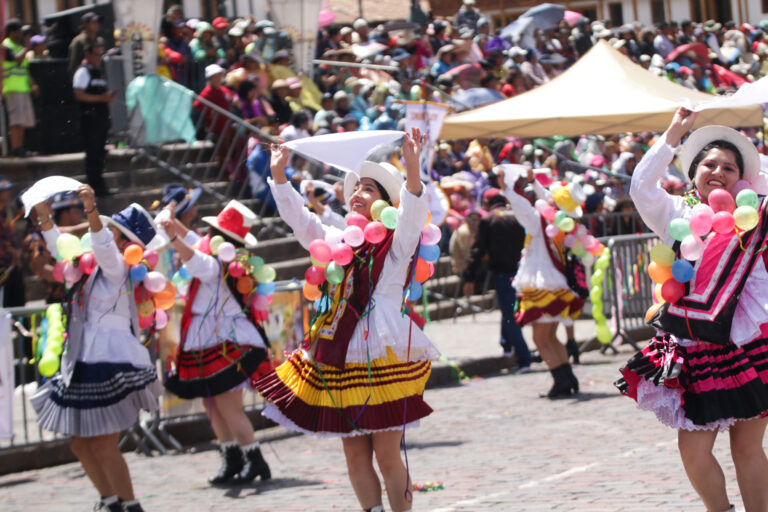 El Carnaval Cusqueño , Viaje en Cusco 2024