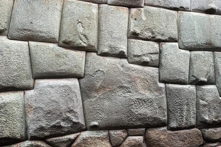 Leyenda de la piedra de los doce ángulos