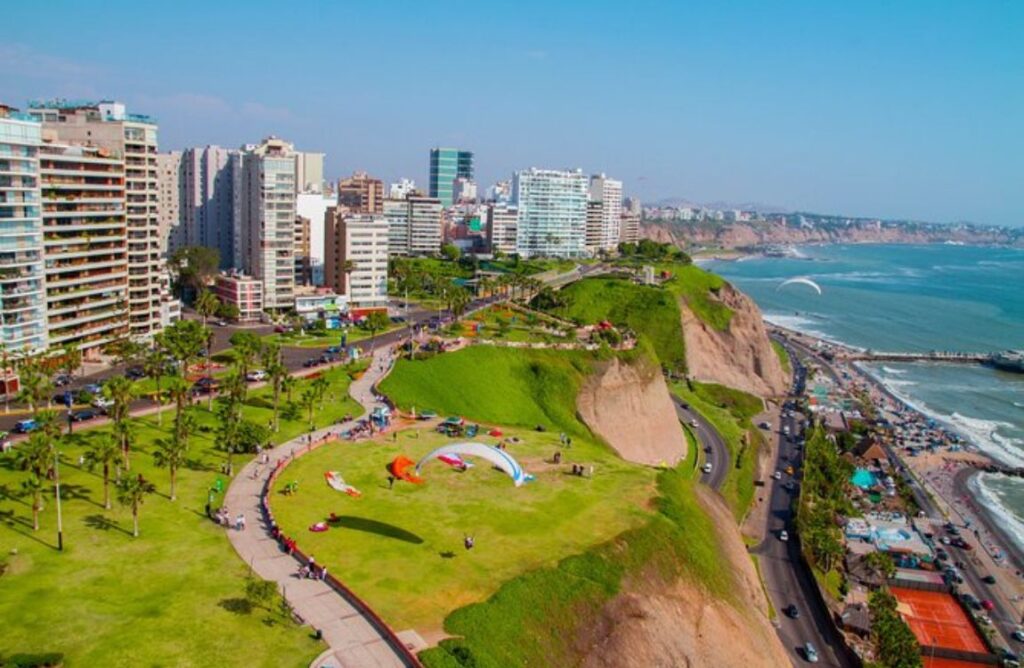 Paseo por la Costa Verde