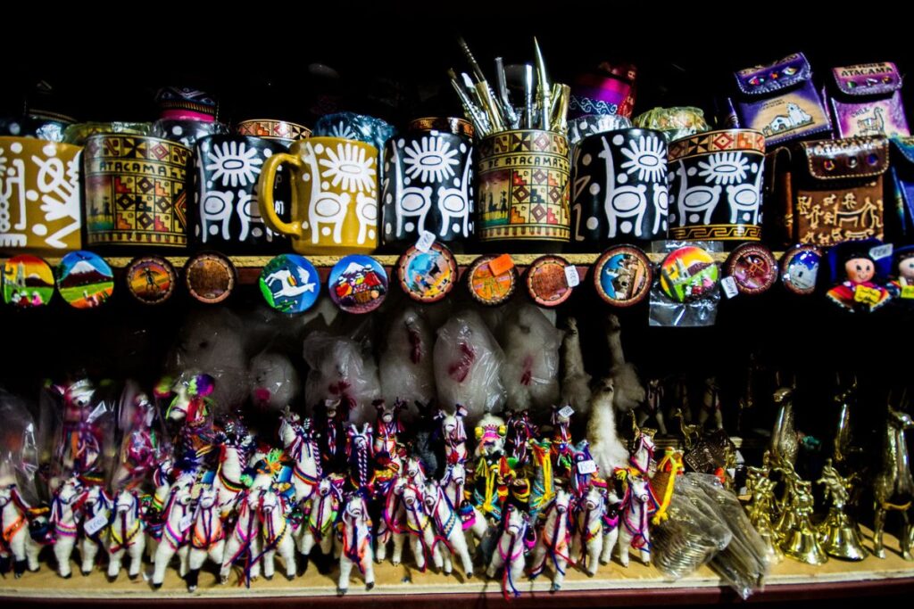La Artesanía de Figuras y Cerámica